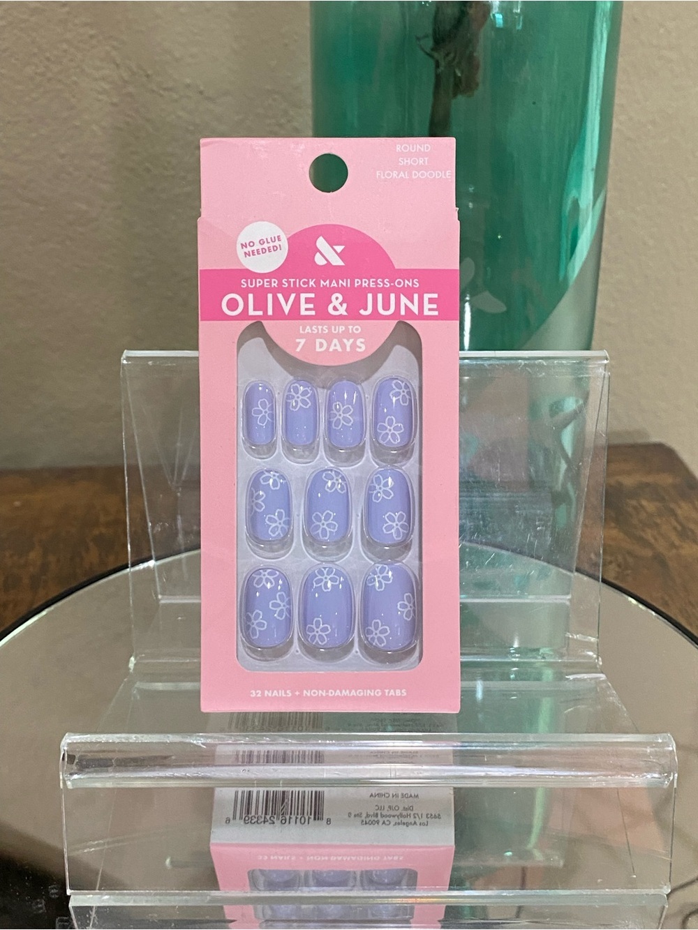 Olive & June Floral Doodle Press-On Nails, short, round, new!